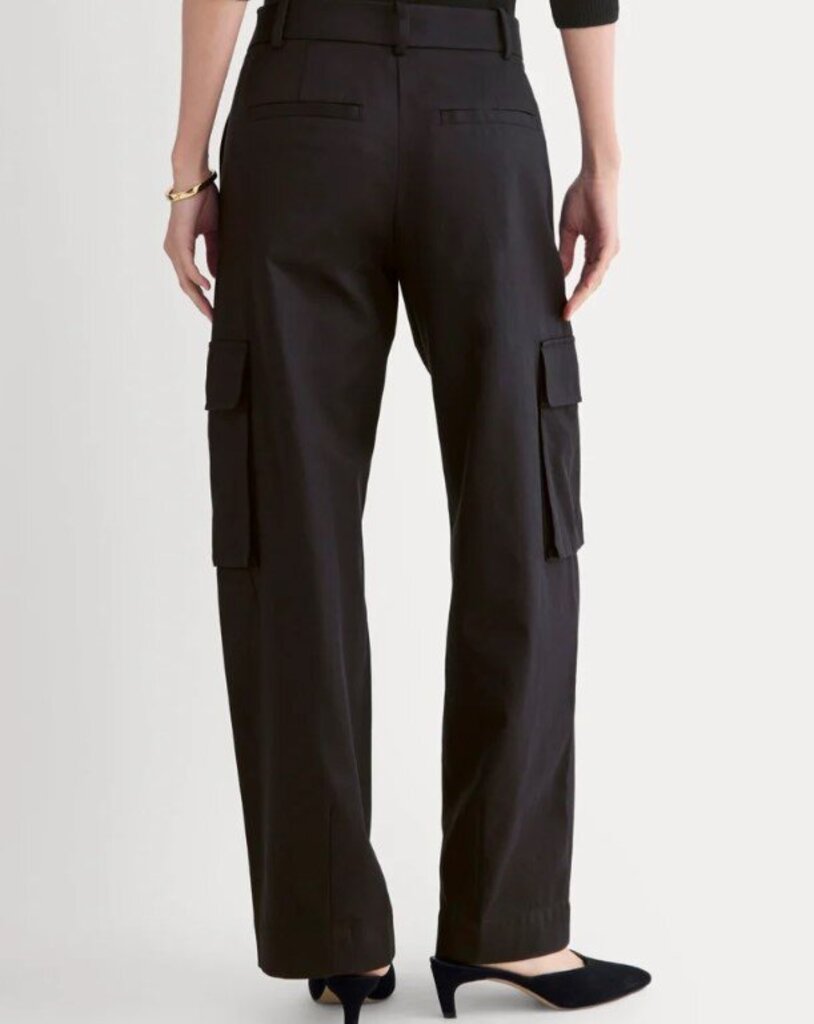 women Everlane NWT Wide-Leg Cargo Trouser in Buttersmooth Black Pants 6