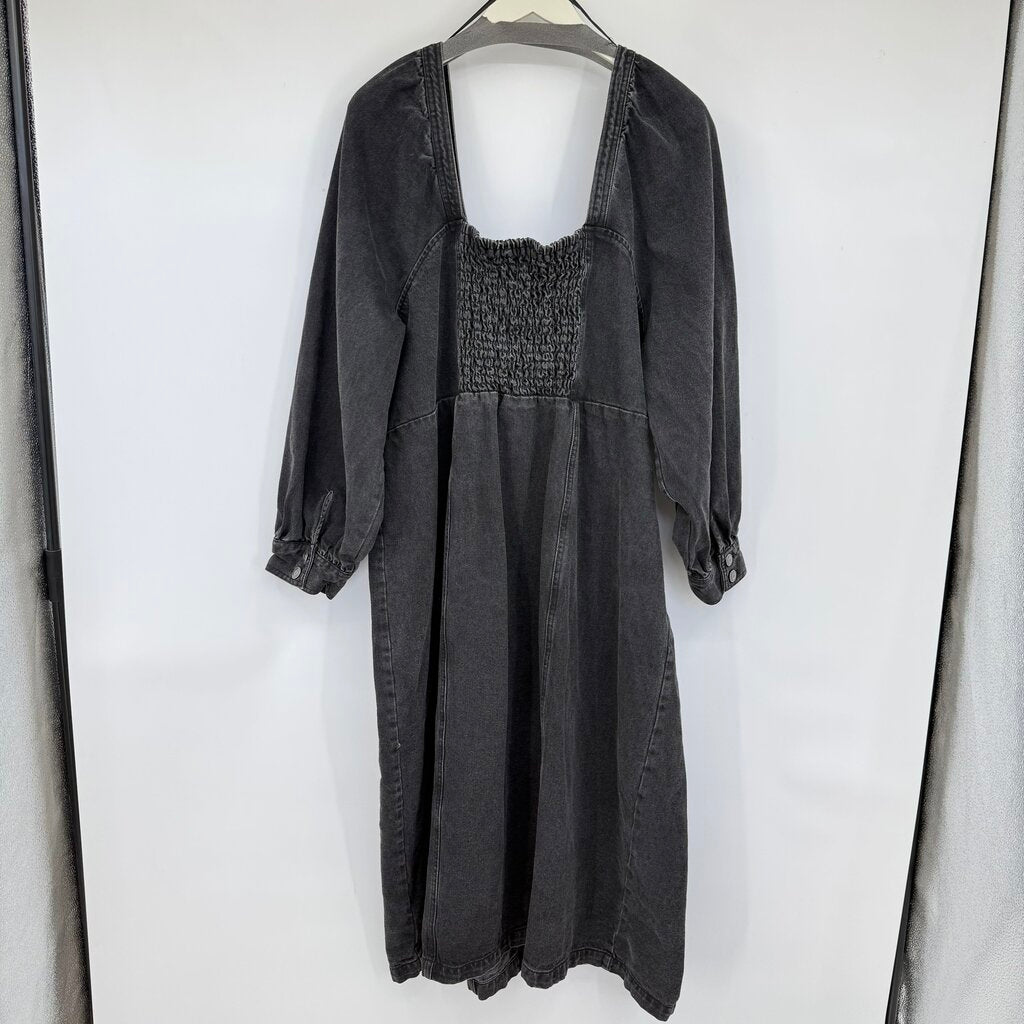 women Future Collective NWOT Denim Full Zip Midi Aged Black Dress 24/26
