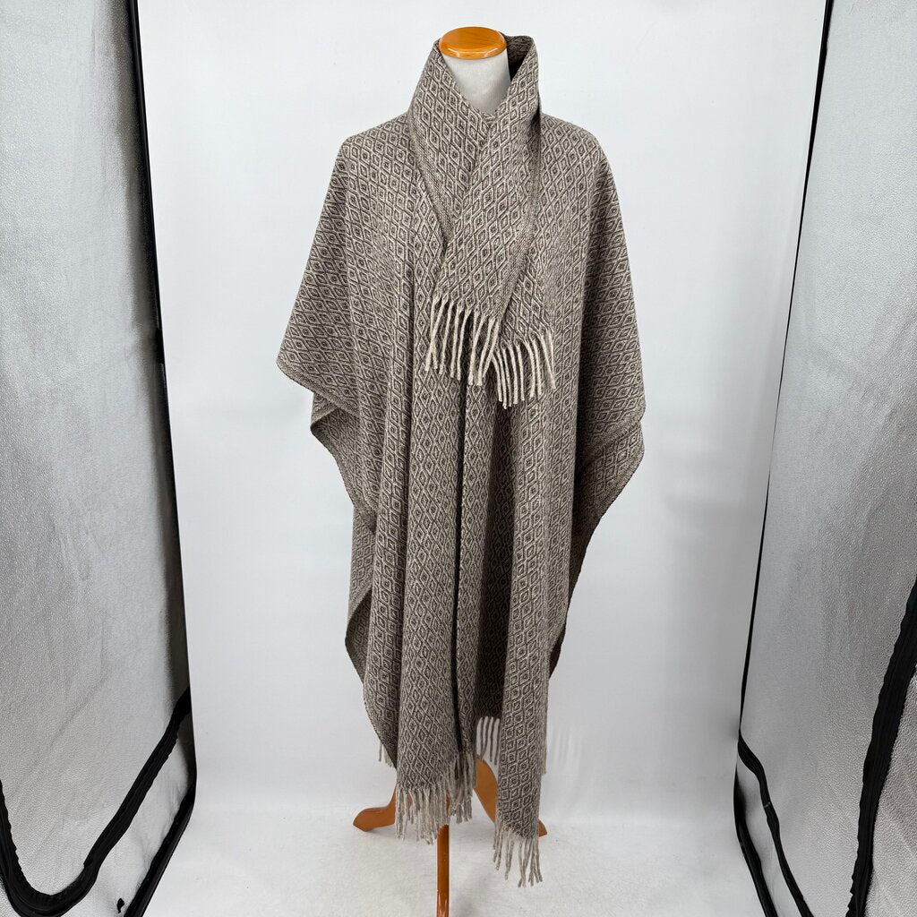 Made in Mexico Natural Wool Poncho Jacket