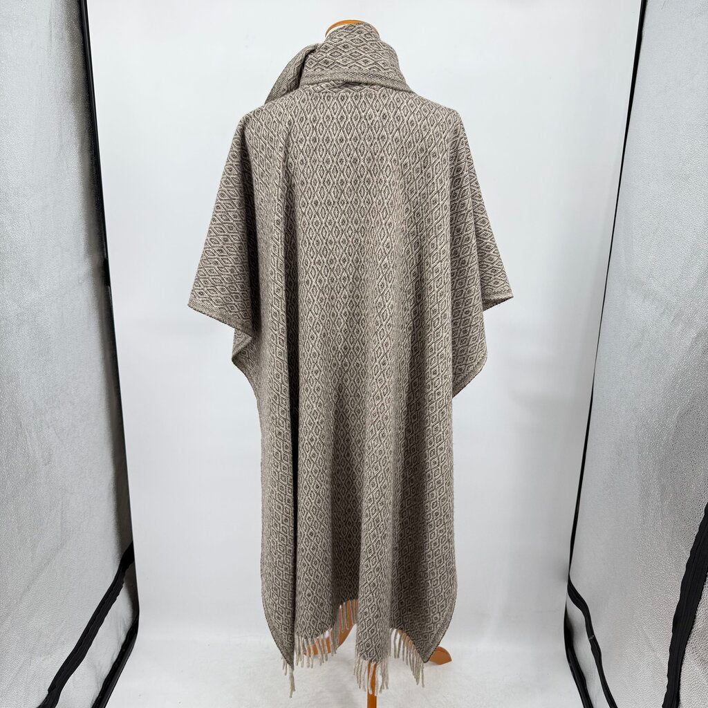 Made in Mexico Natural Wool Poncho Jacket