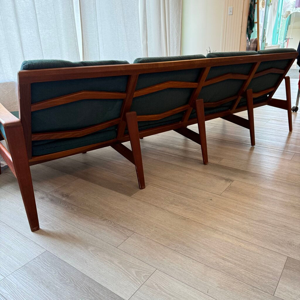 Rare 4-Seater MCM Arne Wahl Iversen Model 35 Teak Sofa Furniture