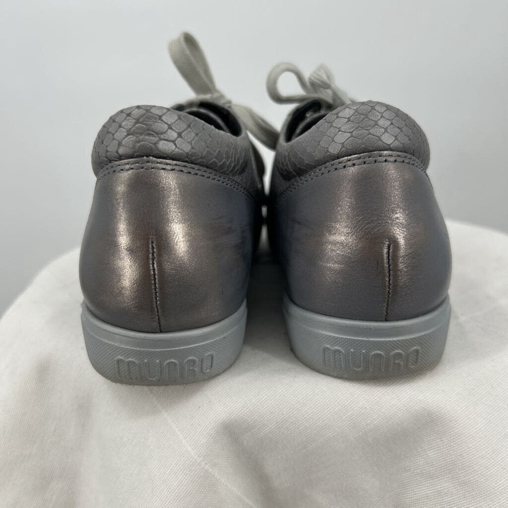 women Munro Gabbie Metallic Snakeskin Sneaker Silver Shoes 8.5