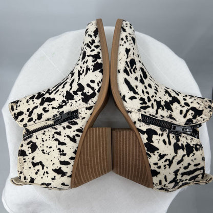 women Very Volatile NWOB Gracemont Haircalf Ankle Booties Black Brown White Shoes 7