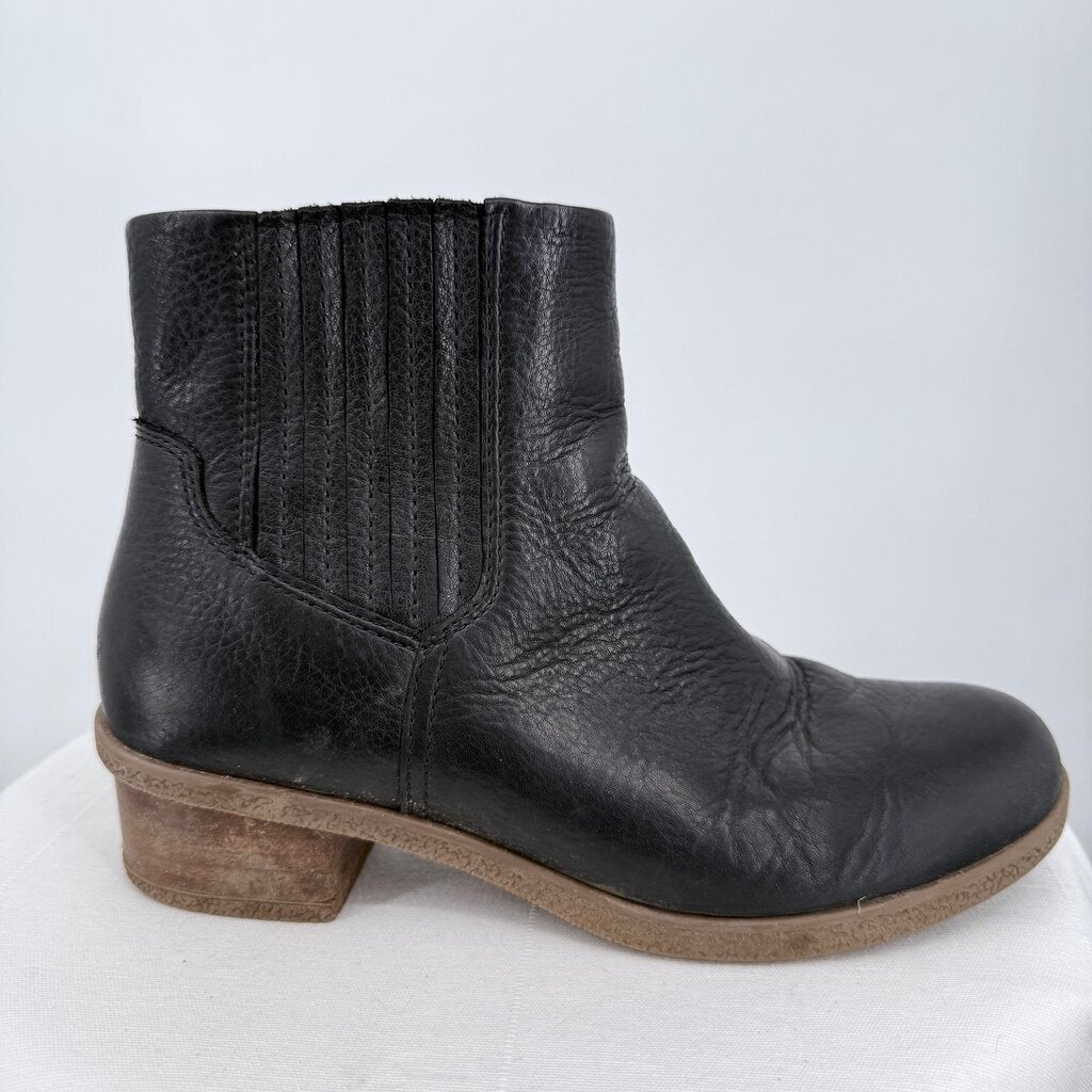 women Dansko Daisie Waterproof Leather Chelsea Boot Black Shoes 38/7.5
