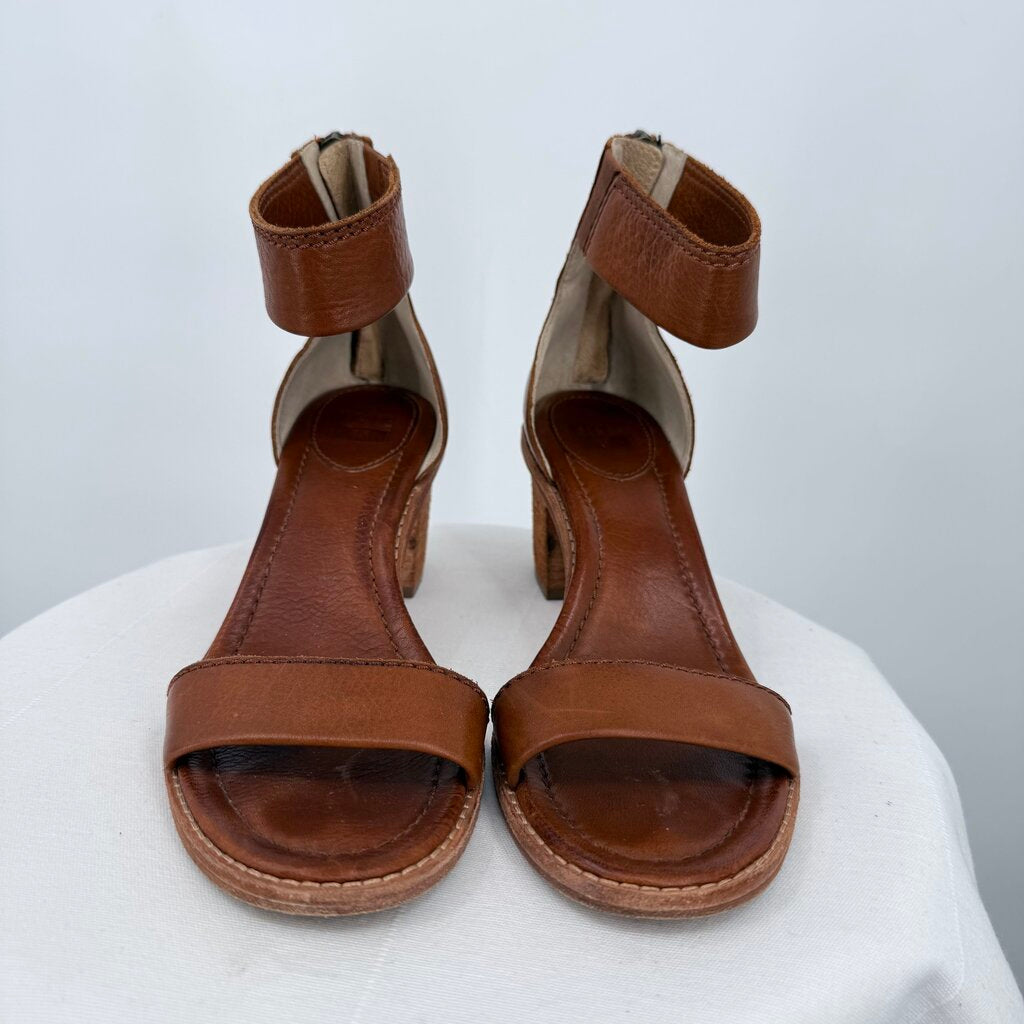 women Frye Brielle Back Zip Leather Sandal Cognac Brown Shoes 8.5