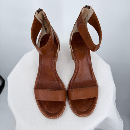women Frye Brielle Back Zip Leather Sandal Cognac Brown Shoes 8.5