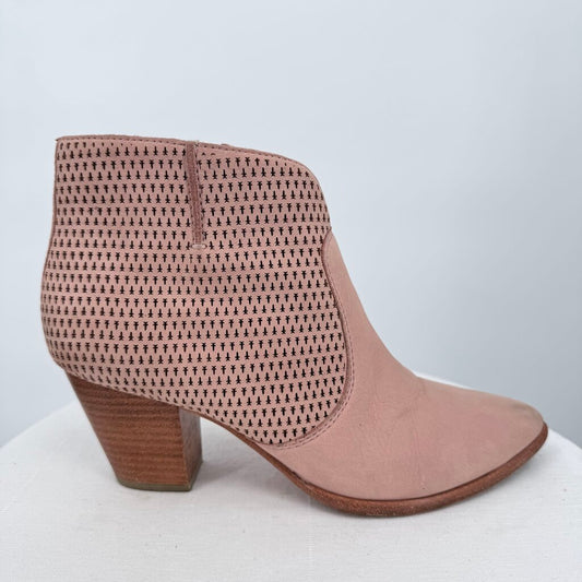 women Frye Jennifer Perforated Bootie Blush Pink Shoes 7.5