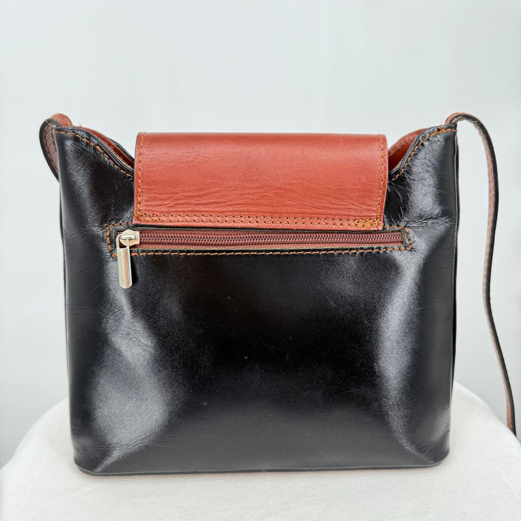 women Vera Pelle Two Tone Leather Crossbody Black Cognac Purse 9.75" x 8.25" x 2.5"