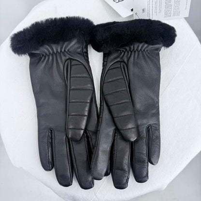 women Ugg NWT Leather Quilted Logo Tech Gloves Black Uncatagorized M